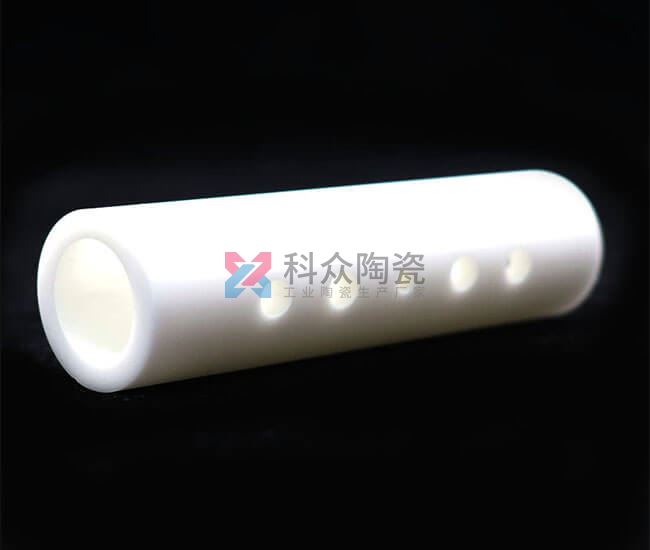 耐磨陶瓷管和其他管道在使用時(shí)間上的對(duì)比介紹(圖)